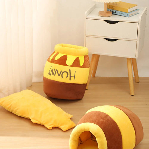 Honey Jar Covered Cat Bed - detail view
